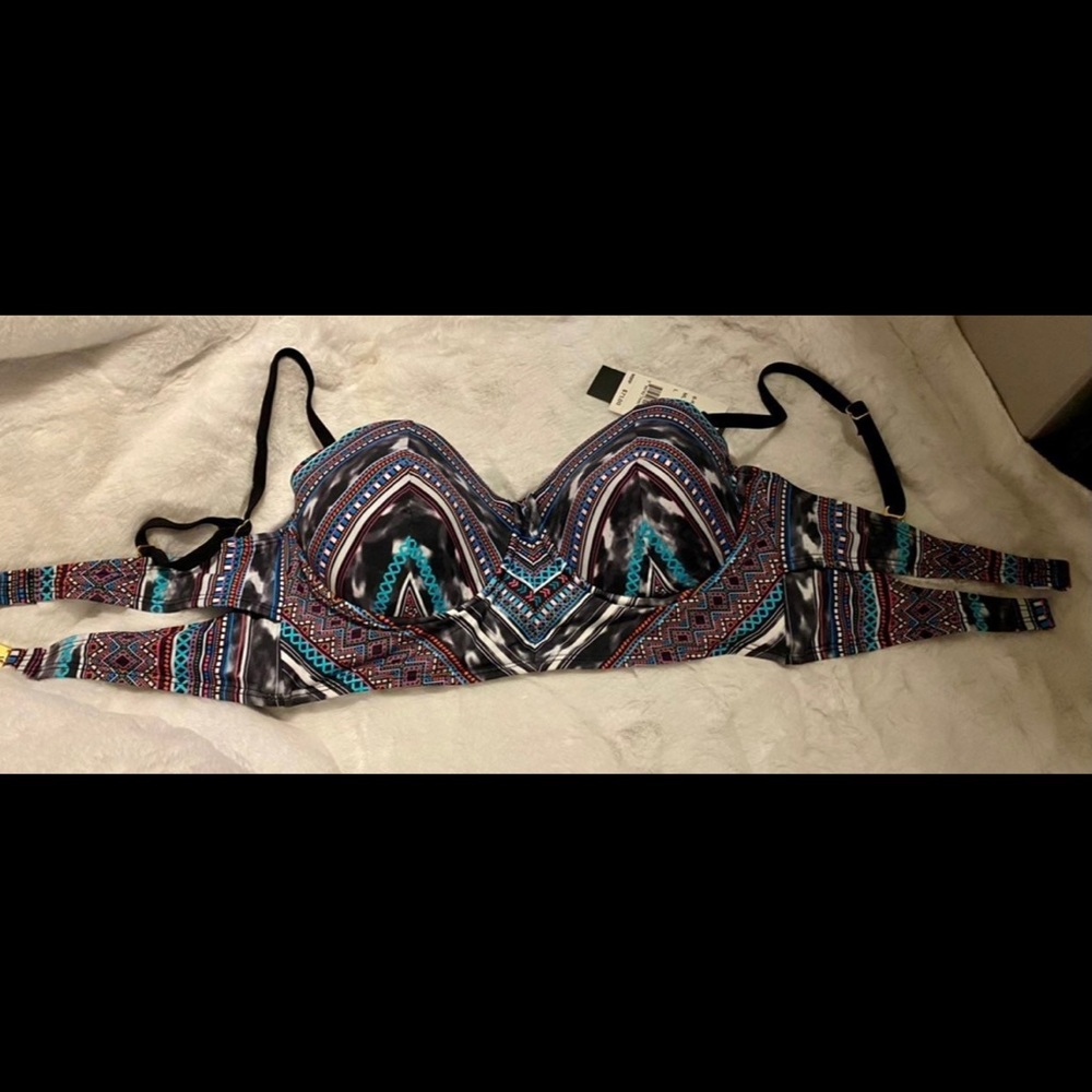 Kenneth Cole Bandeau/Bralette Swim Top BNWT-sz L - Picture 2 of 7